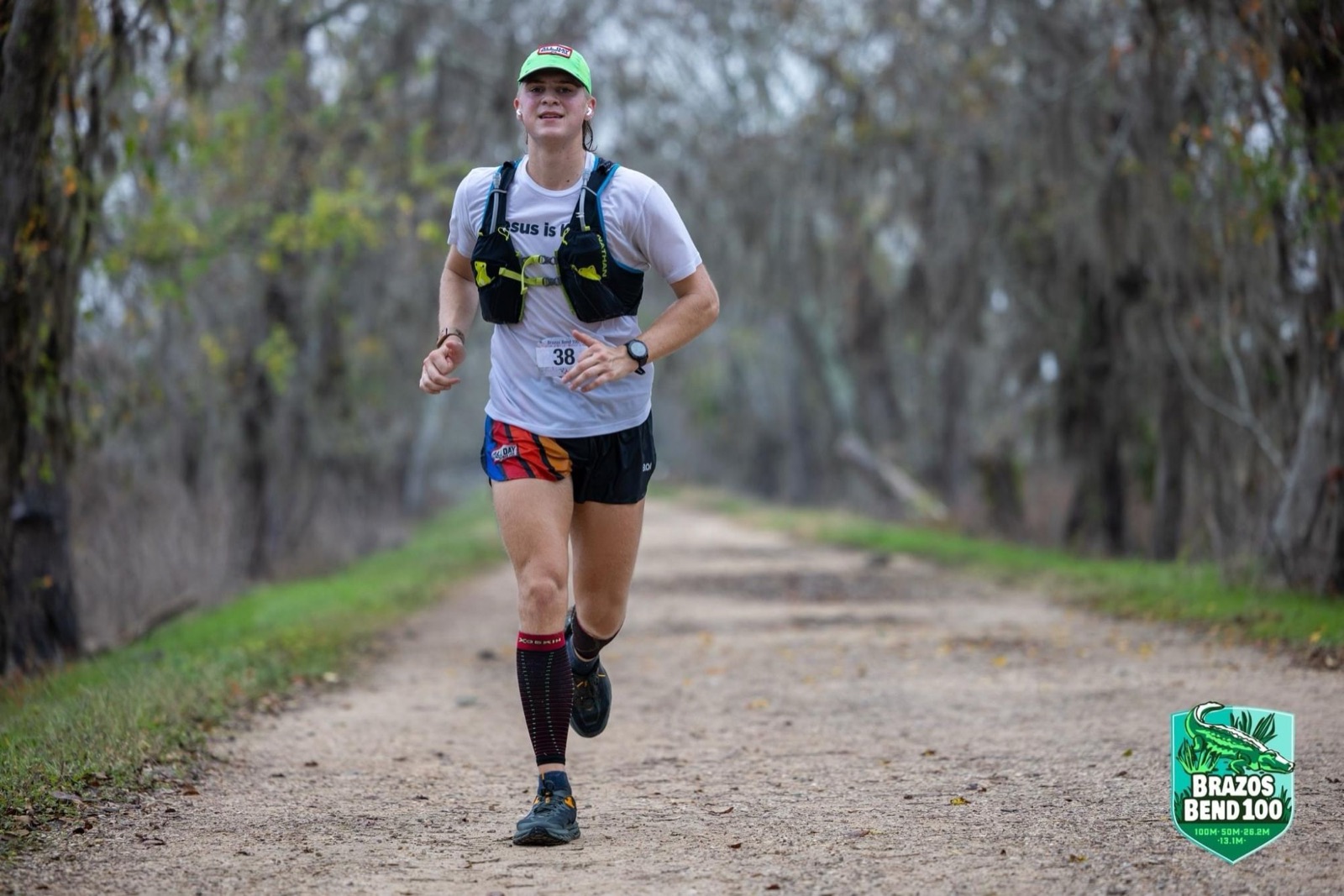 Pierce Showe running the Brazos Bend 100 trail ultramarathon